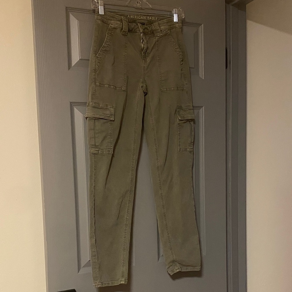 American Eagle Outfitters Stretch Cargo Pants Army Forest Green 26 inch waist